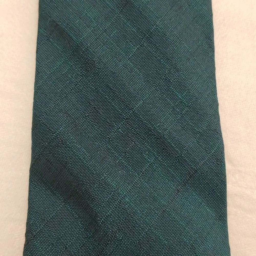 Martin Wong  Men's Silk Tie